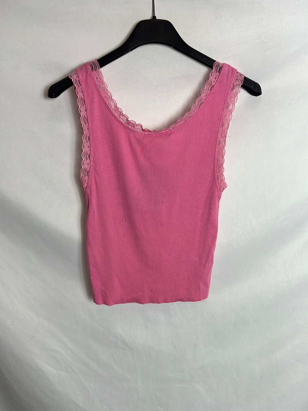 STRADIVARIUS. Top canalé rosa. T M