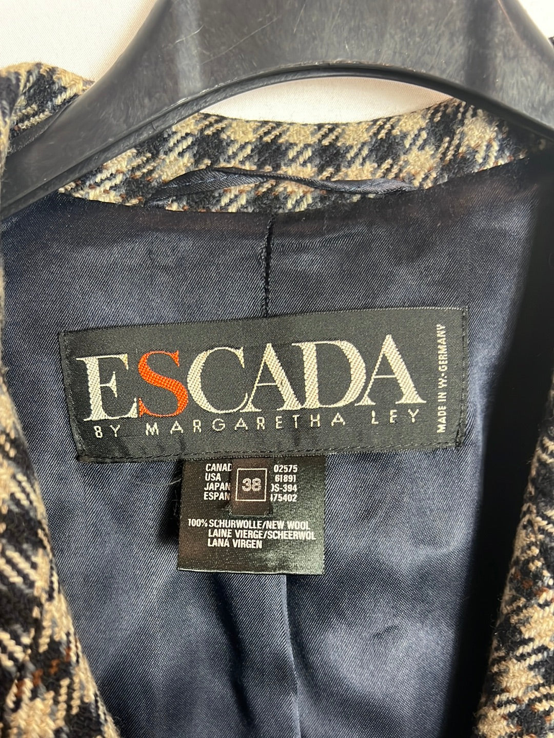 ESCADA. Blazer lana cuadros doble botonadura. T 38