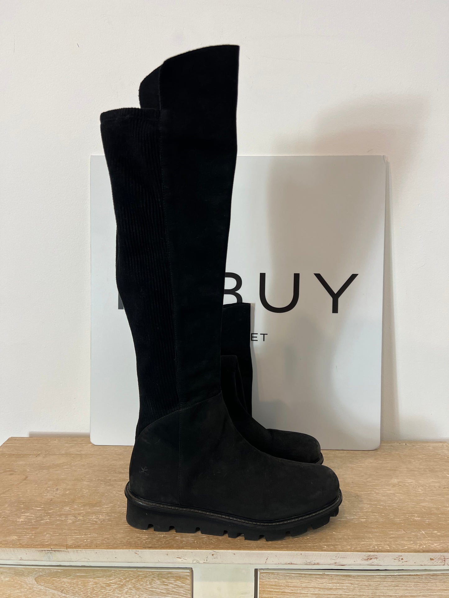 PATRICIA BONFANTI. Botas negras doble textura T.40