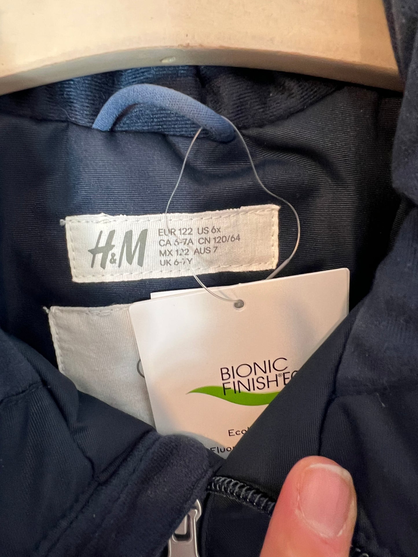 H&M. Mono esquí azul. T 6-7 años