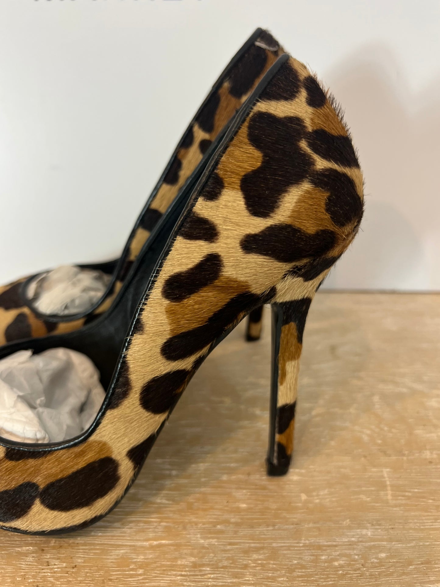 MAS 34. Zapatos animal print pelito  T.37