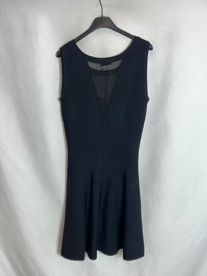 SUNCOO. Vestido negro textura ajustada. T 1 (S)