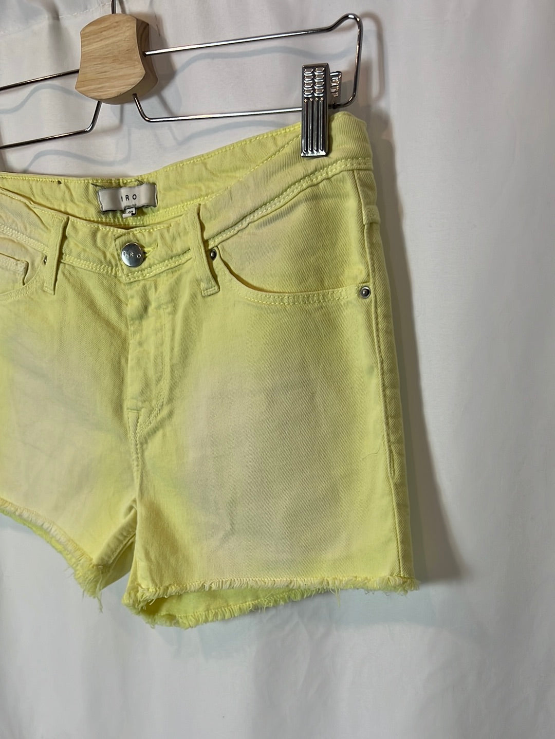 IRO. Denim short fluor efecto desgastado. T 27 (38 )