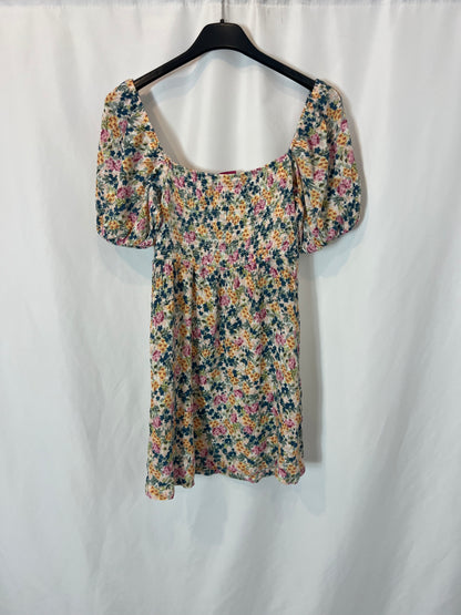 OTRAS. Vestido corto flores nido de abeja. T XS