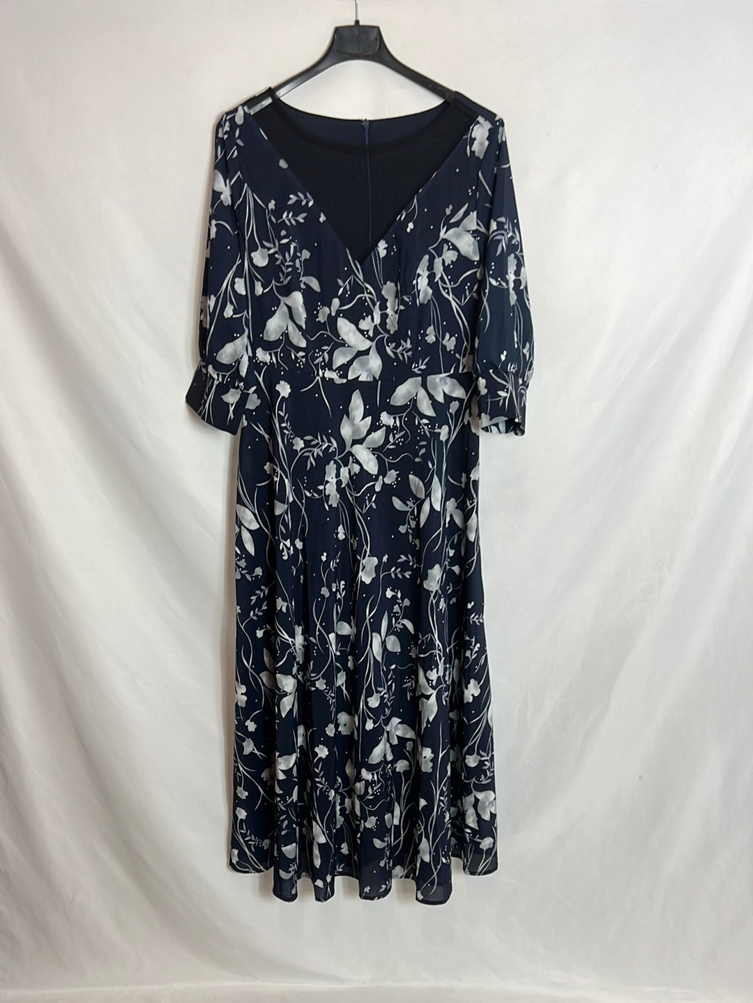 OTRAS. Vestido midi azul flores detalle cuello. T M