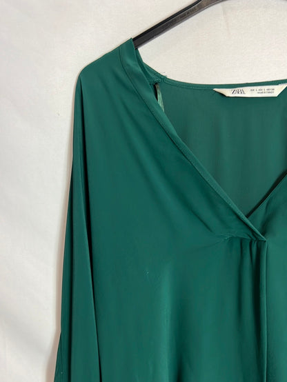 ZARA. Blusa verde fluida . T L