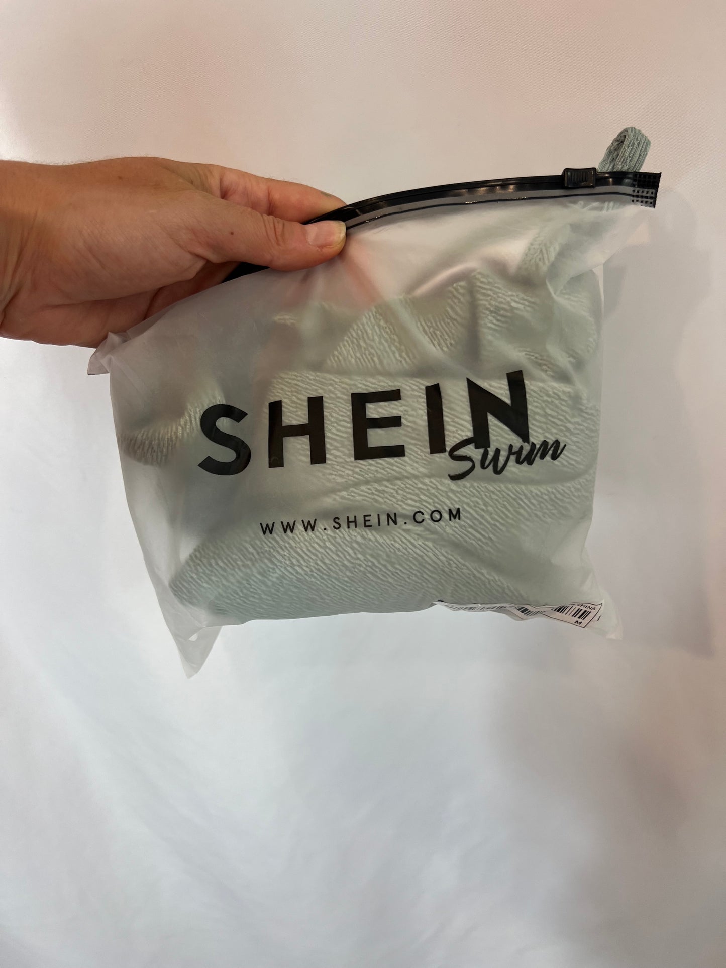 SHEIN. traje de baño verde textura T.m