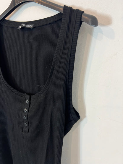 ZARA. Top negro canalé T.s