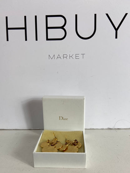 DIOR. Pendientes dorados textura. TU