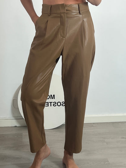 LUMINA. Pantalón beige efecto piel T.u(42)