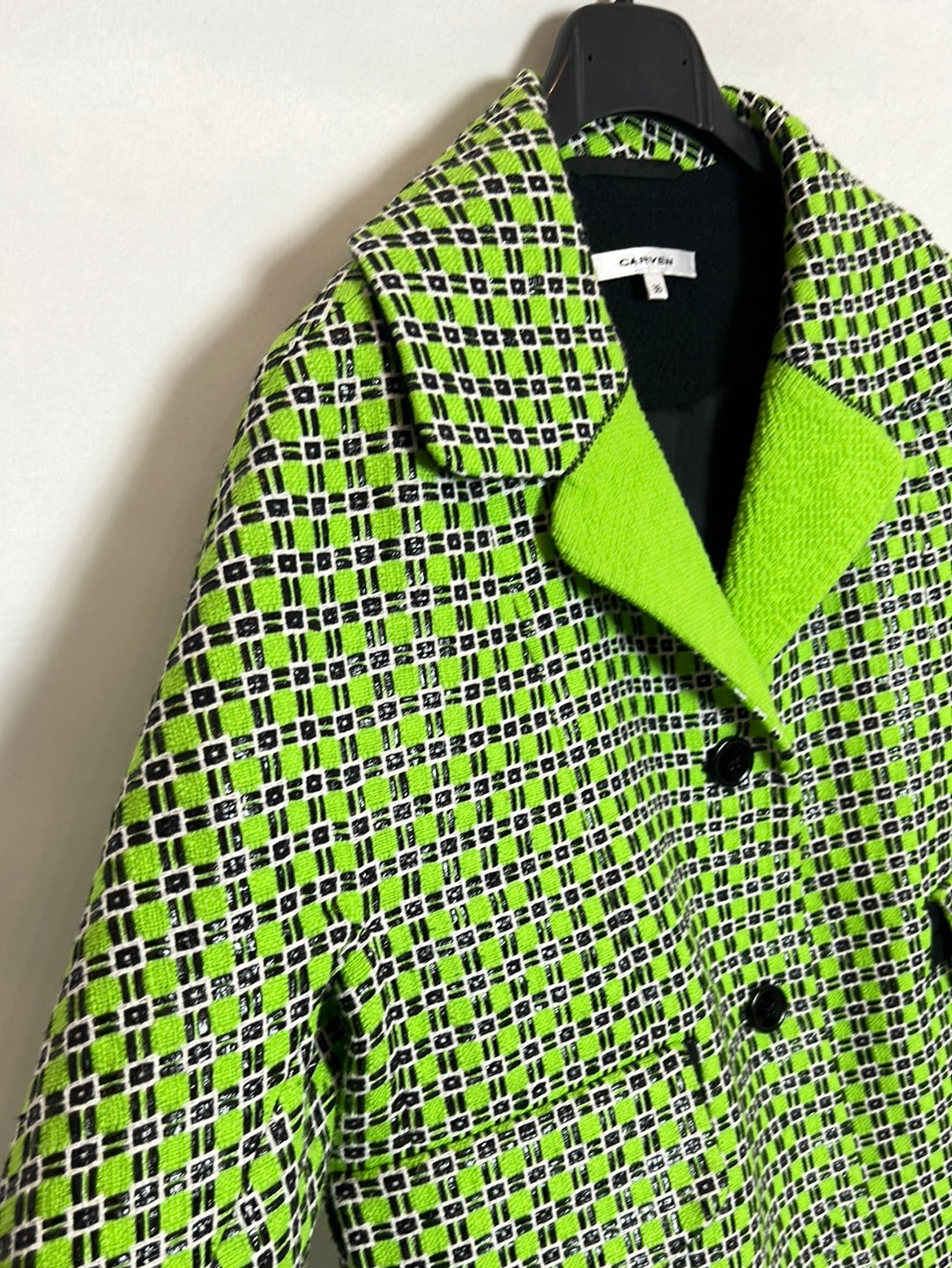 CARVEN. Chaqueta verde bordados texturas. T 36