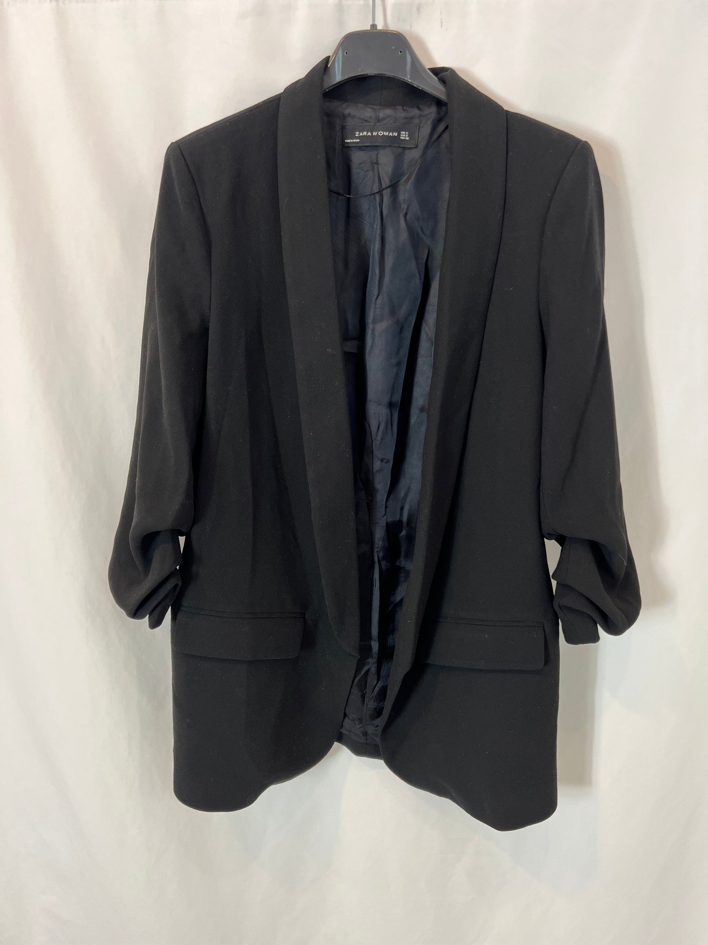 ZARA. Blazer negra mangas fruncidas T.s