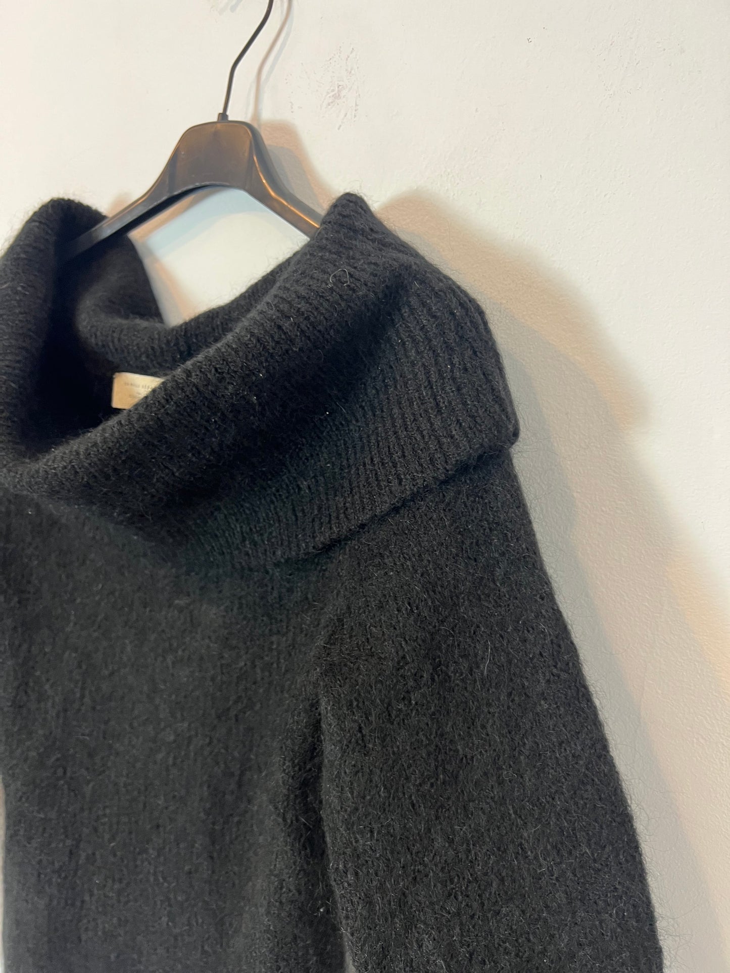 SEZANE. jersey cuello barco negro T.xxs