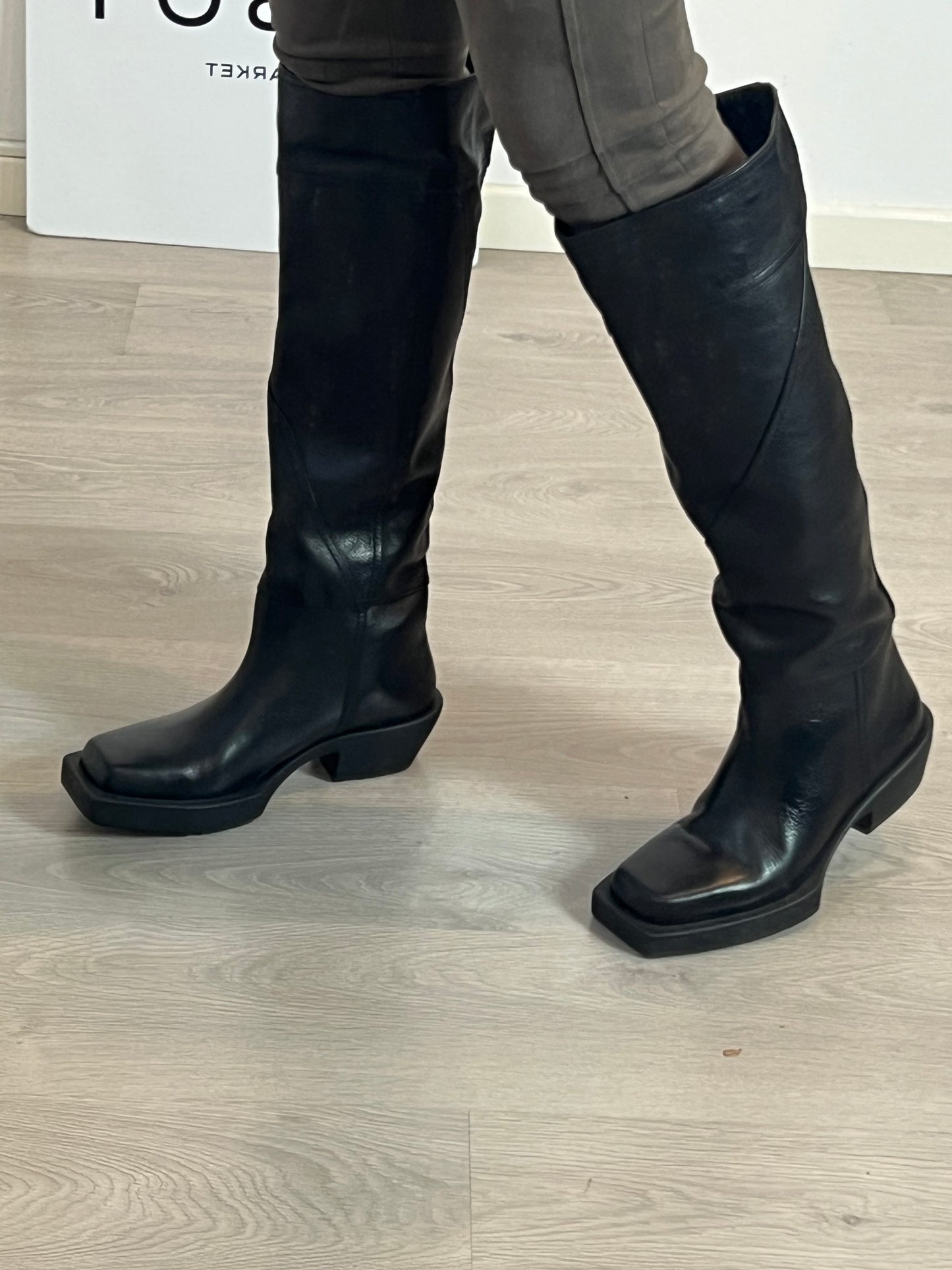 ZARA. Botas altas negras T.41