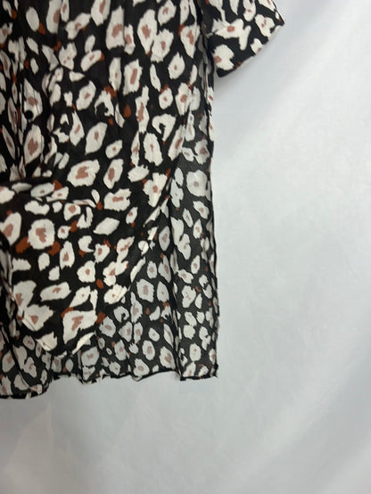 ZARA. Blusa larga aberturas print. T M