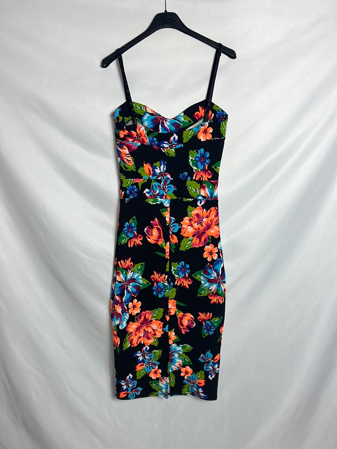 NEW LOOK. Vestido midi ajustado flores. T 38