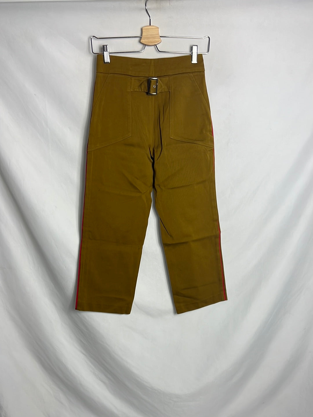 ZARA. Pantalón camel rayas laterales. T XS (tara)