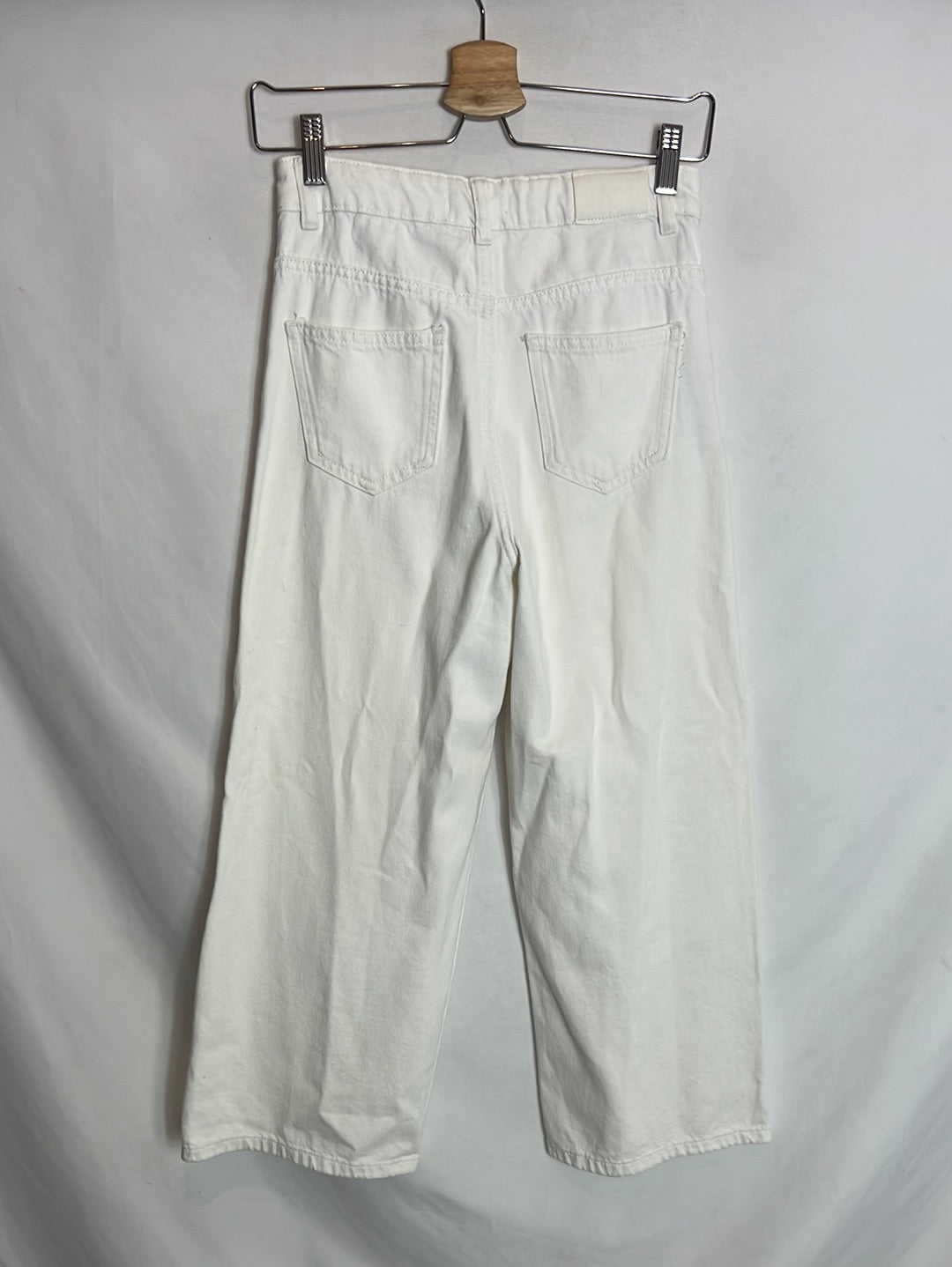 MANGO. Denim blanco pata ancha. T 12 años (xs)