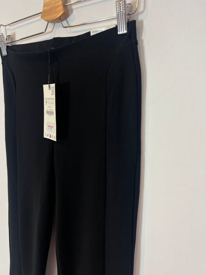 ZARA. Pantalón negro elástico. T M