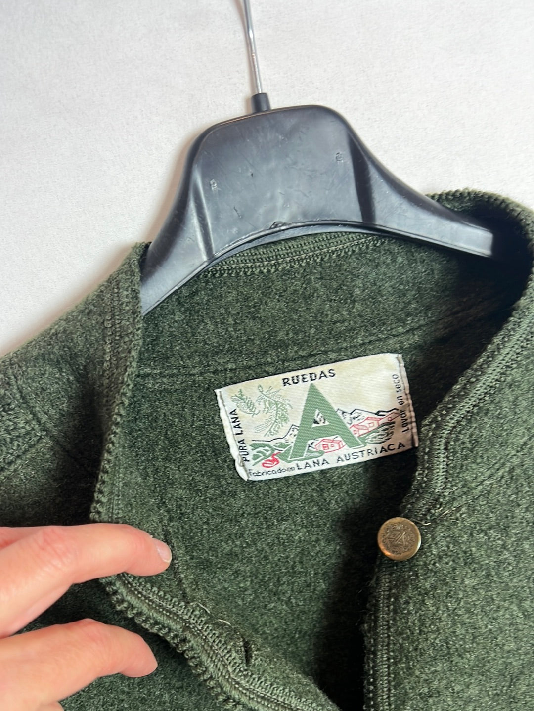 RUEDAS. Chaqueta verde lana austriaca. T 48 (L/XL)