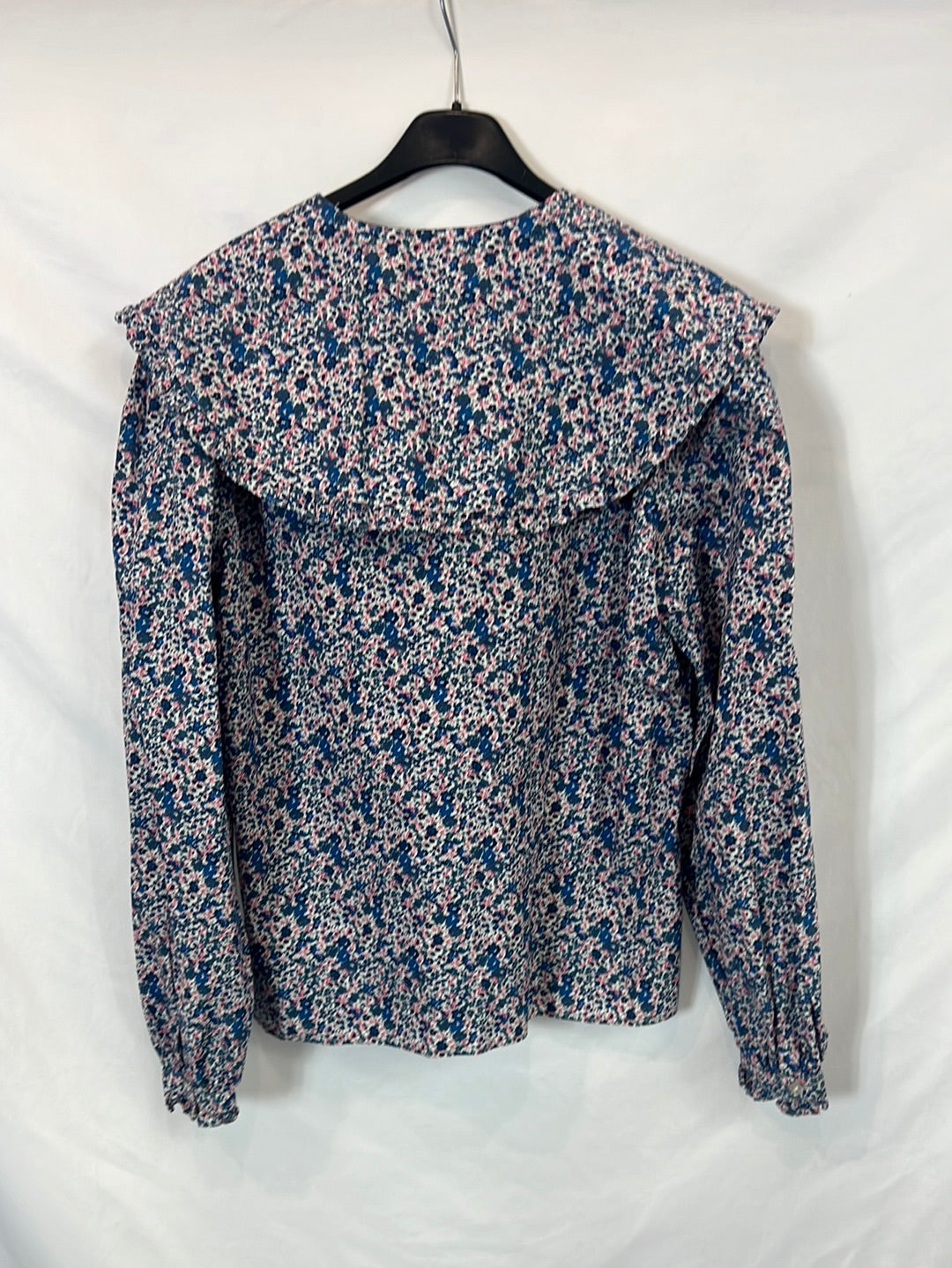 LES COYOTES DE PARIS. blusa azul flores T.38