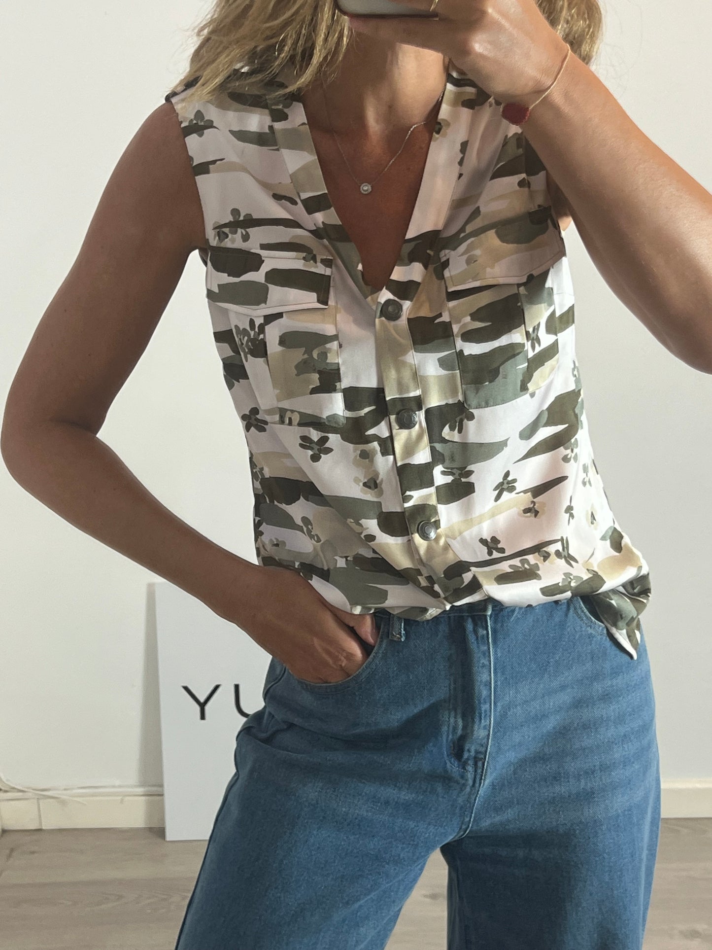 MIRTO. Blusa fluida camuflaje T.38