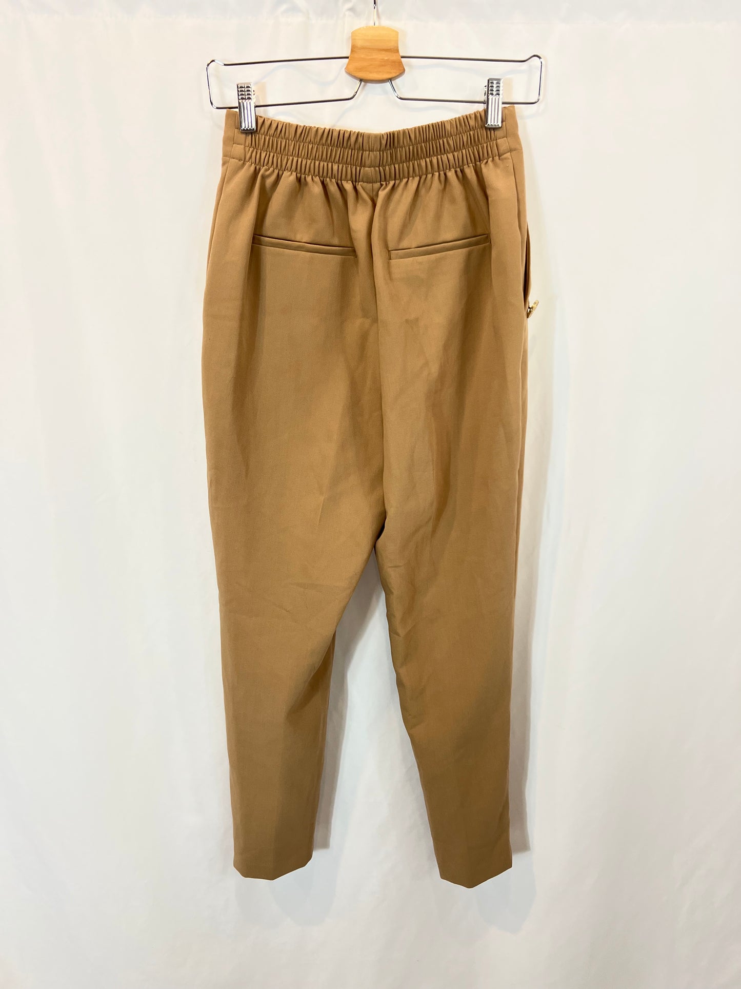 ZARA. Pantalón beige botones T.xs