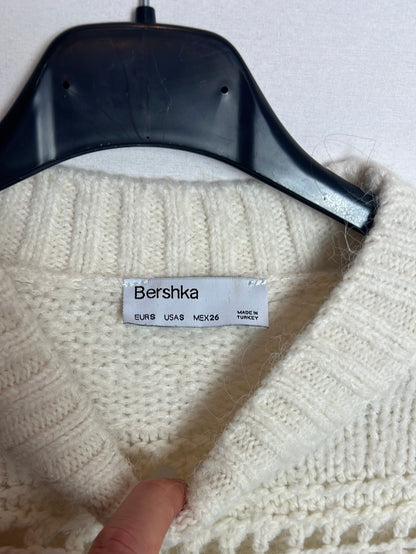 BERSHKA. Jersey beige calado. T S