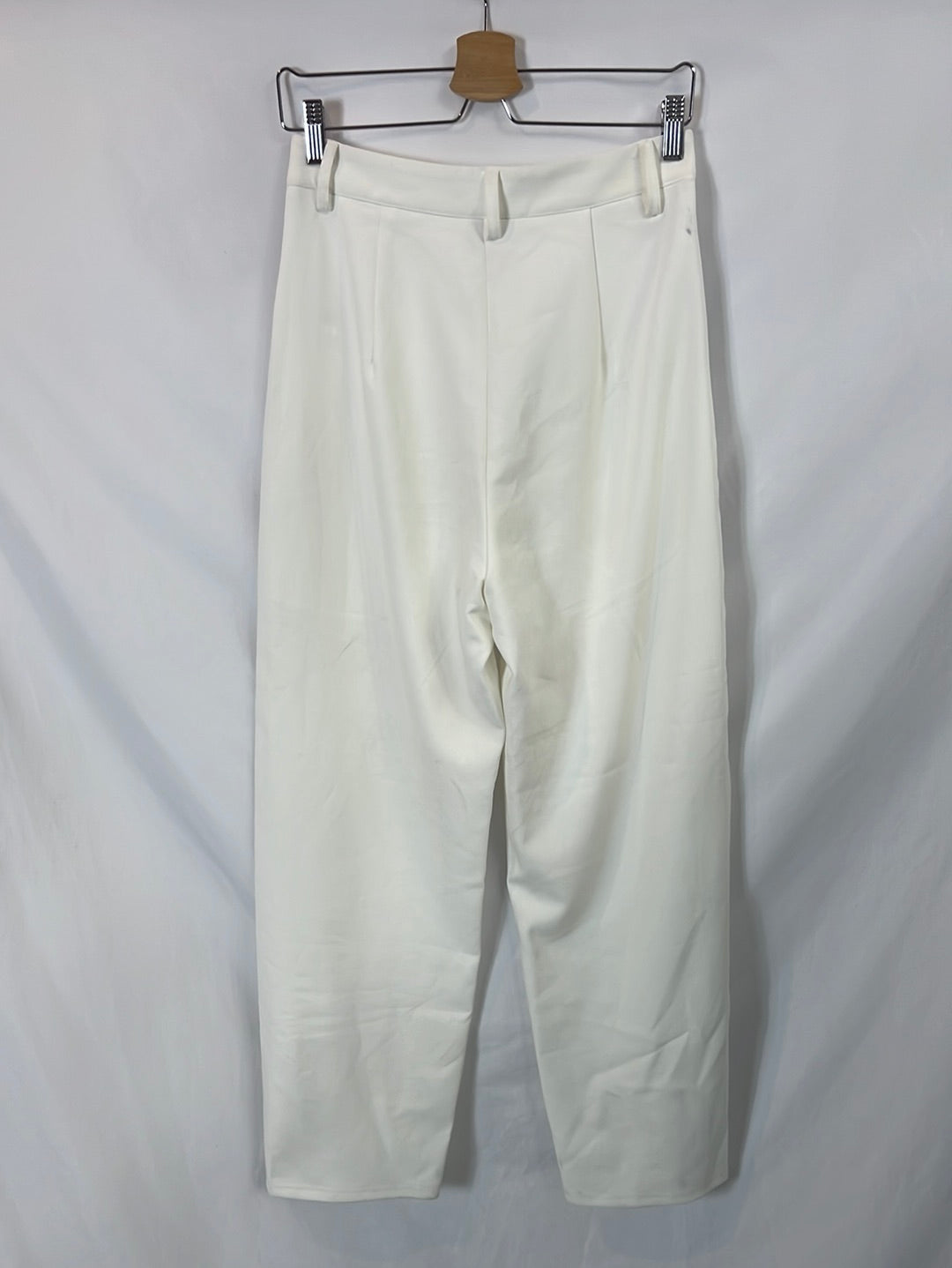 SHEIN. Pantalón blanco rayas lateral T.m