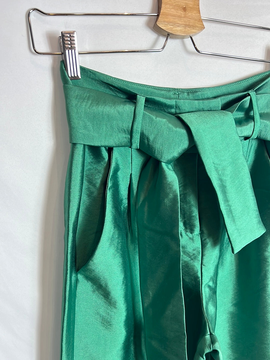 MAJE.Pantalones verdes pinzas T.u(s)