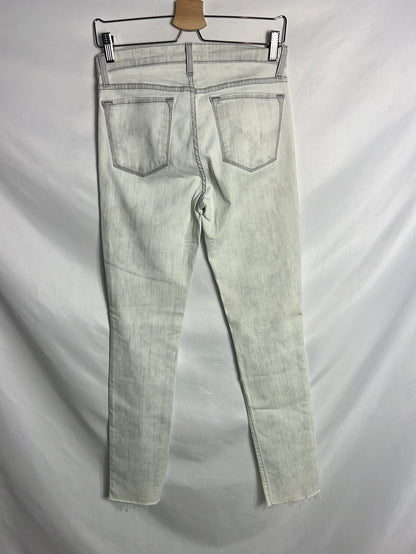 J BRAND. Denim pitillo  rotos . T 28( 38)