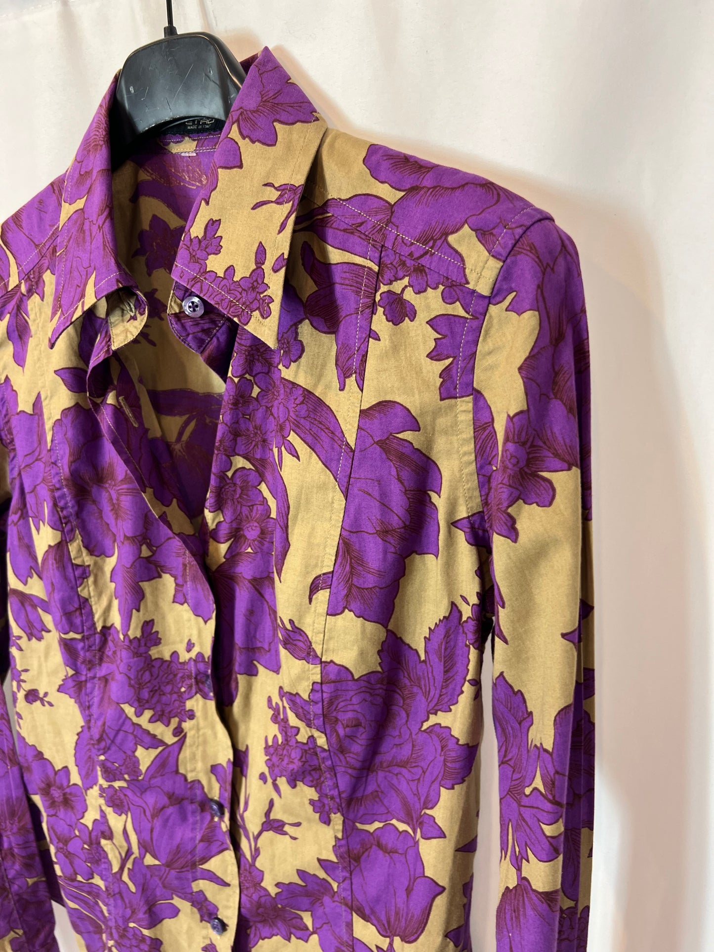 ETRO. Camisa flores moradasT.38(xs)