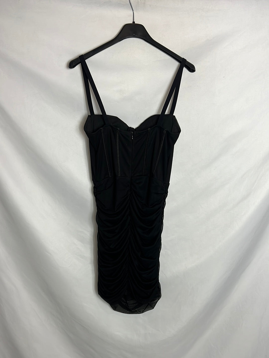 OTRAS. Vestido corto negro entallado. T M