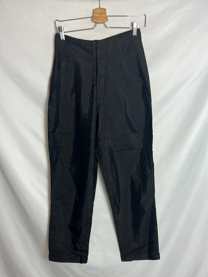 ISABEL MARANT.Pantalon negro textura satinada. T 34