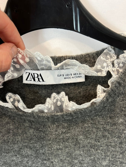 ZARA. Jersey gris detalle cuello  T.s