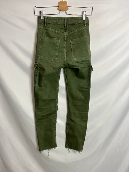 MANGO. Pantalones rectos cargo verde. T 32