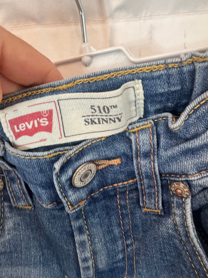 LEVI´S. Denim pitillo elástico. T 10 años