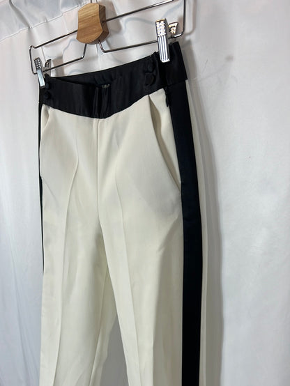 ZARA. Pantalón blanco smoking T.xs