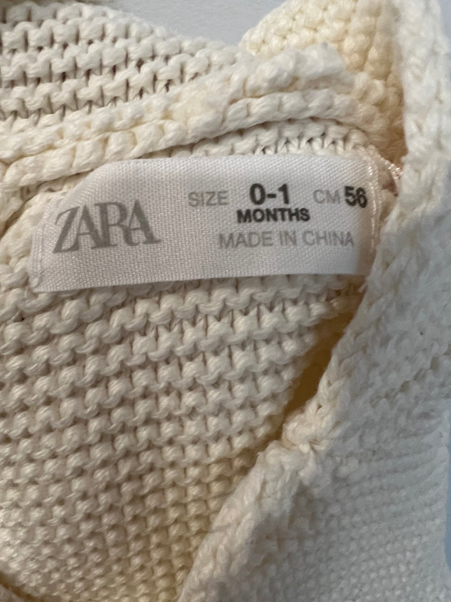 ZARA. Chaqueta punto color crudo. T 0-1 meses