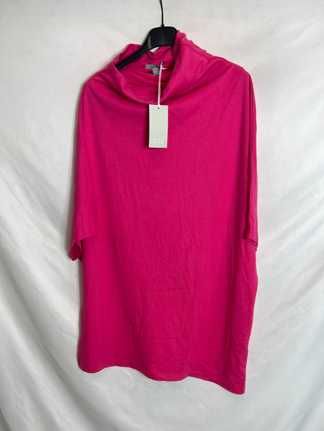 COS. Top rosa fucsia asimétrico. T L