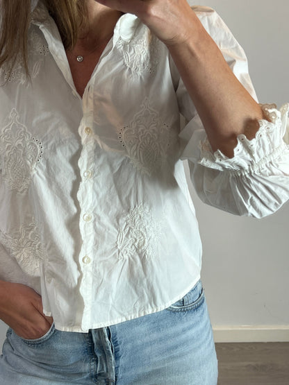 ZARA. Camisa blanca detalles bordado manga larga T.m