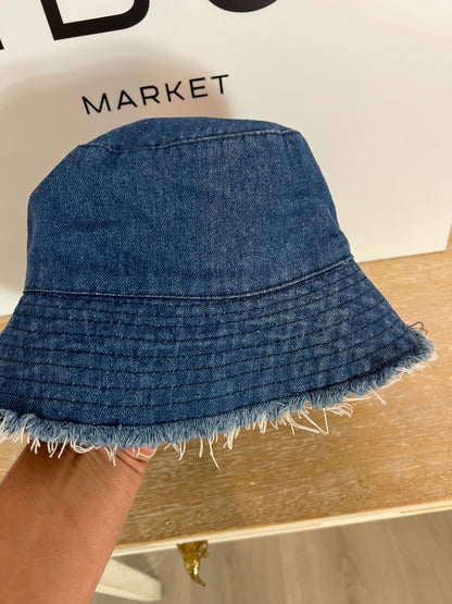 PRIMARK. Bucket denim