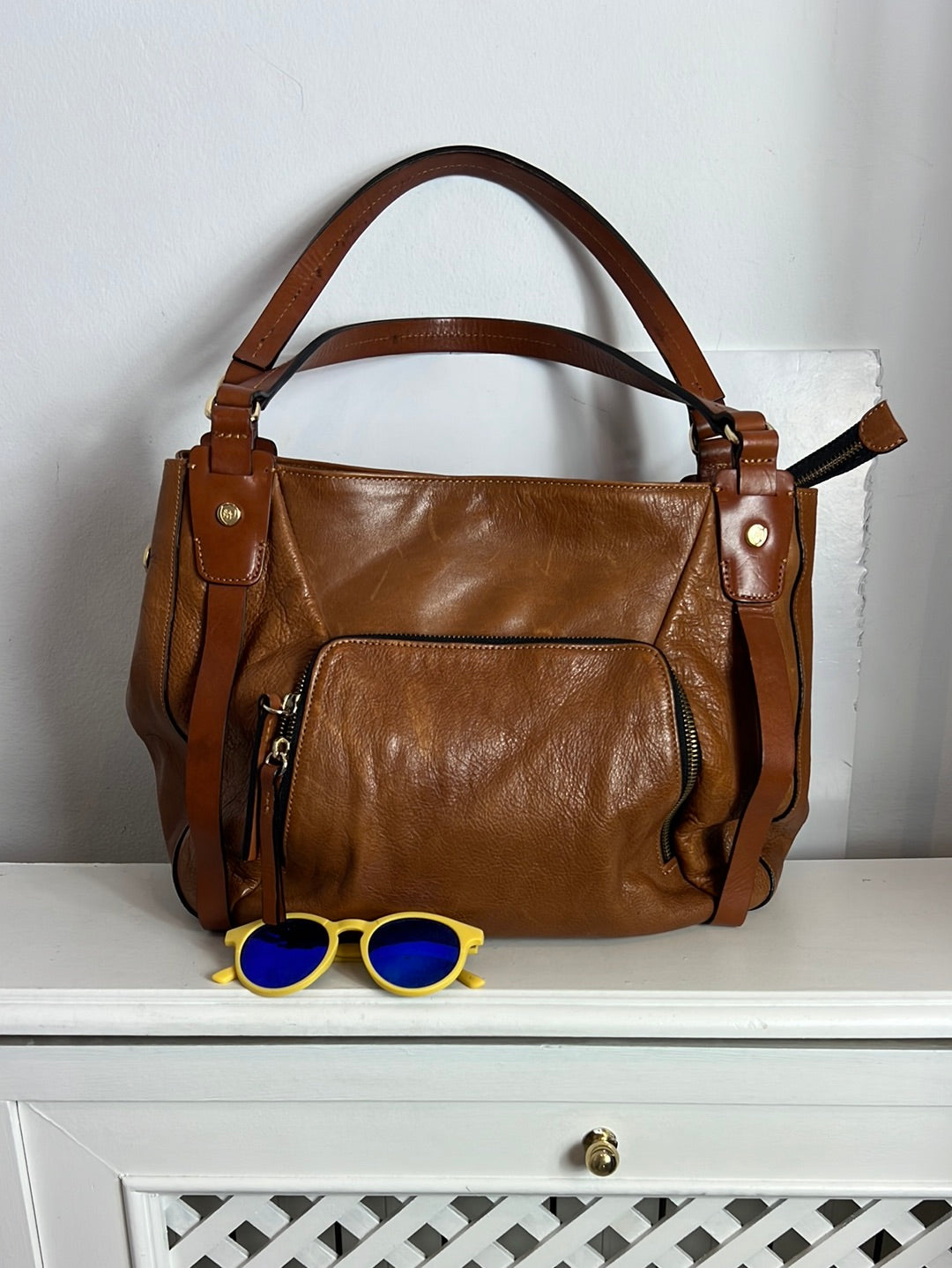 MASSIMO DUTTI. Bolso marrón piel