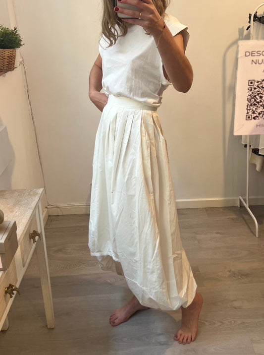 UMO COLLECTION .Falda blanca midi asimétrica T.36