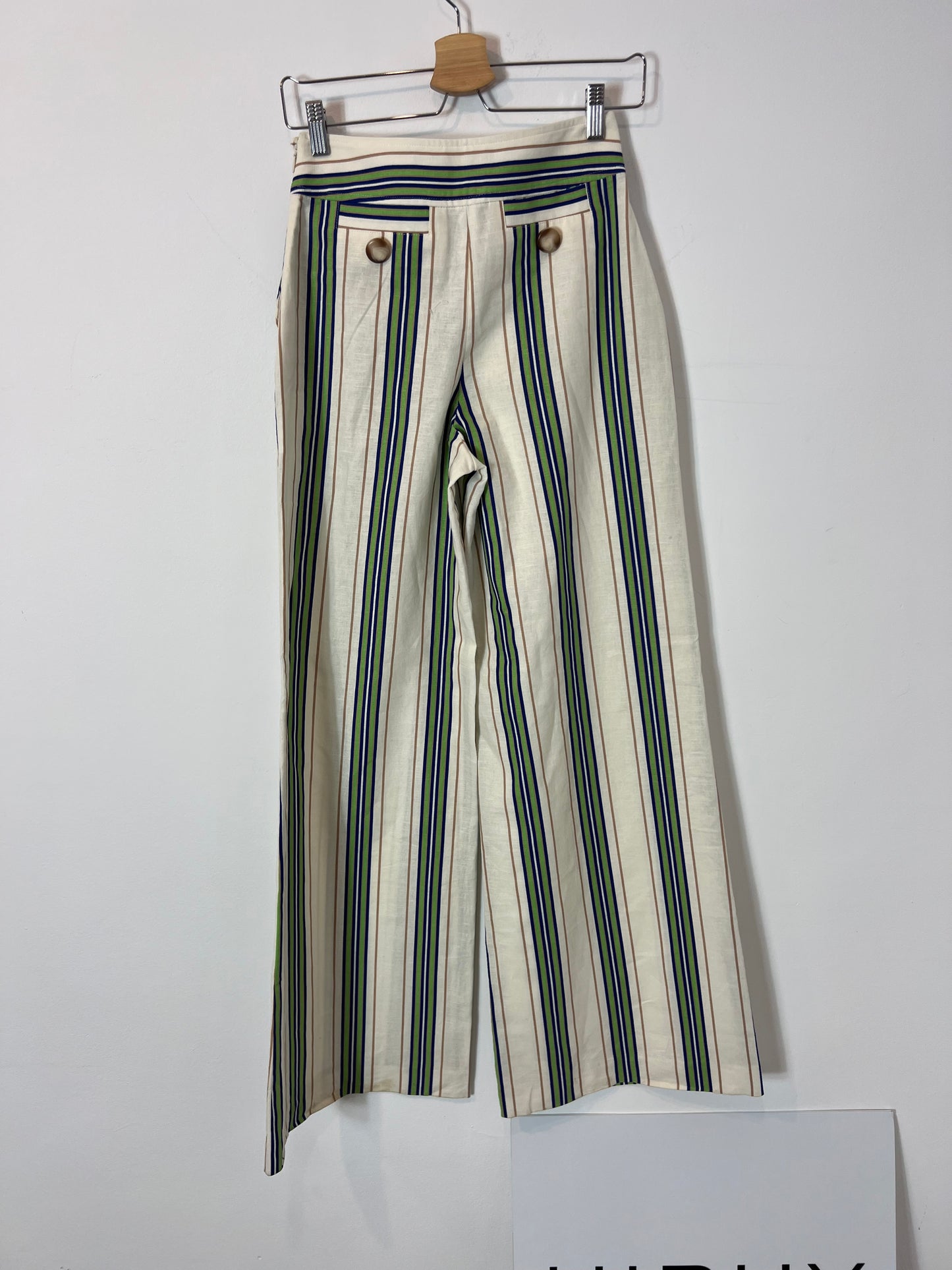 SEZANE. Pantalón ancho rayas y botones T.34