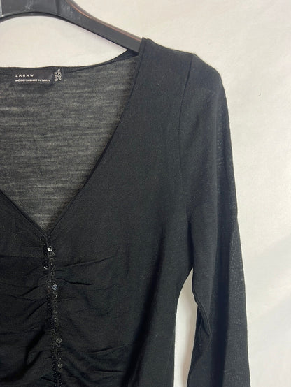 ZARA. Top negro lentejuelas T.l