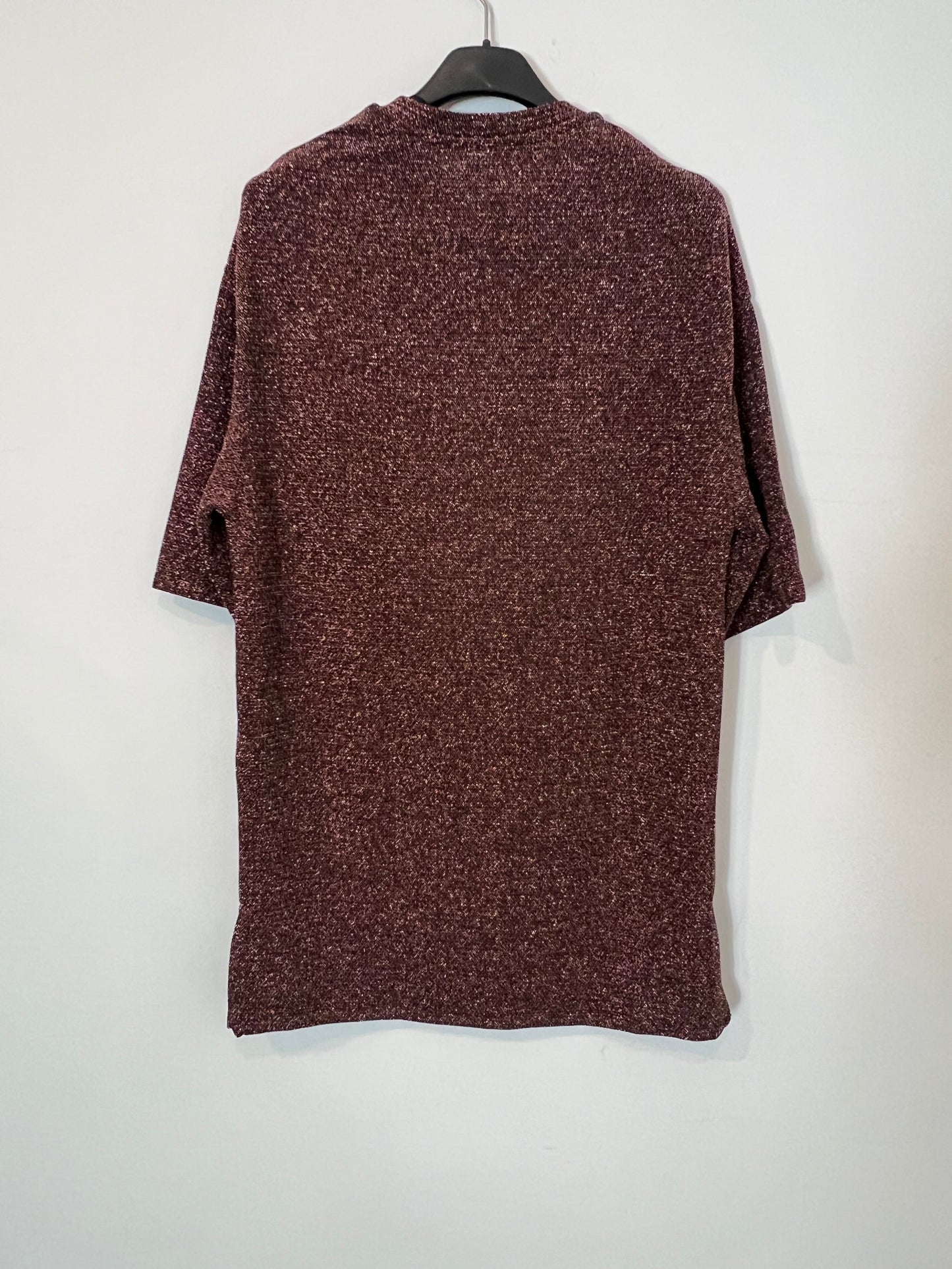 PULL&BEAR. Camiseta textura purpurina. T S