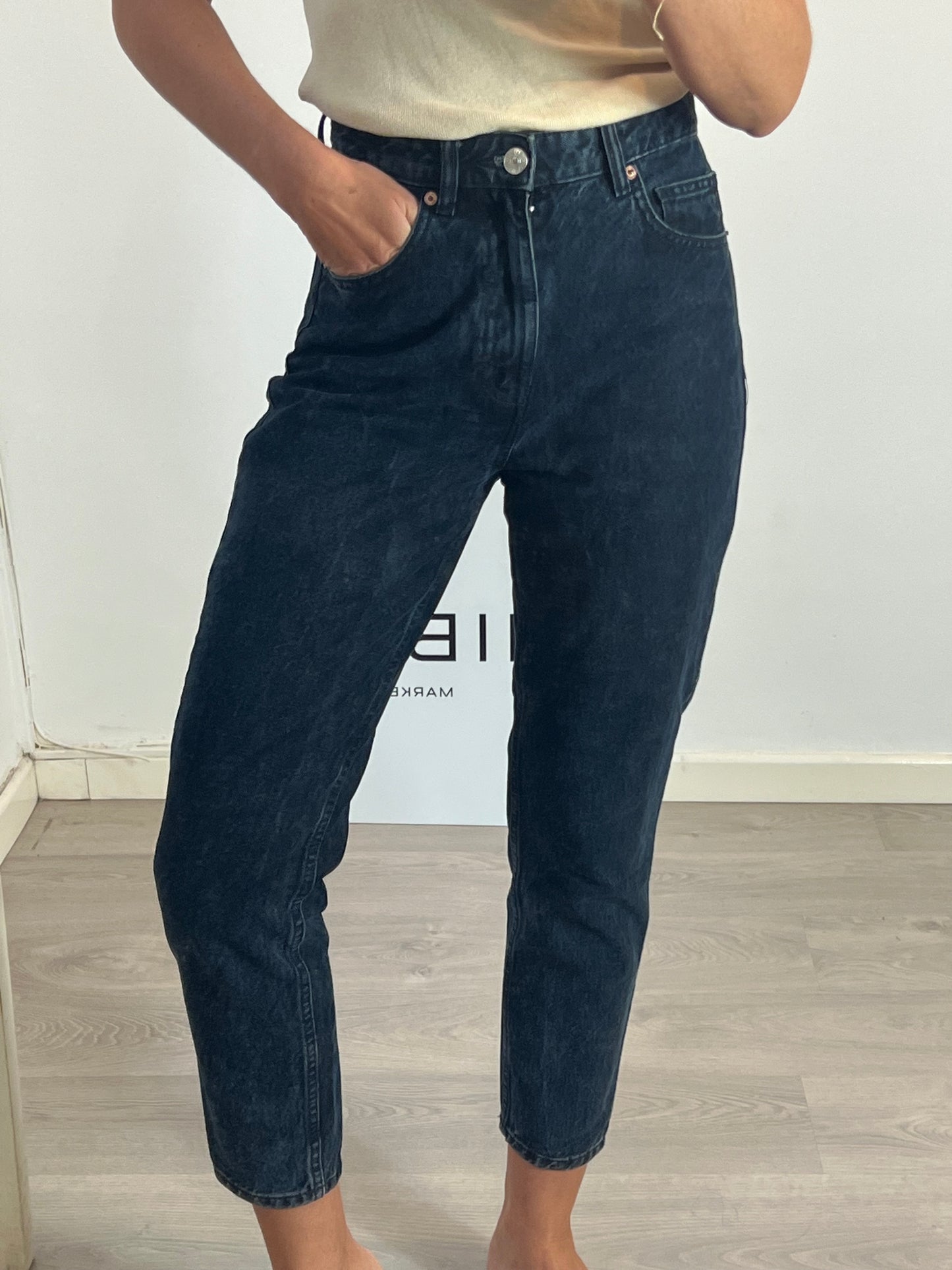 ZARA. Pantalón denim azul T.36