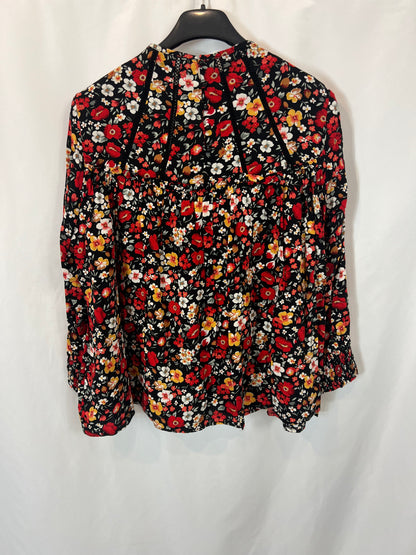 ZARA. Blusa negra flores T.m