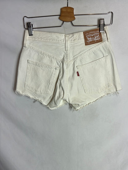 LEVI’S. Short denim abotonado blanco. T 34 (Tara)